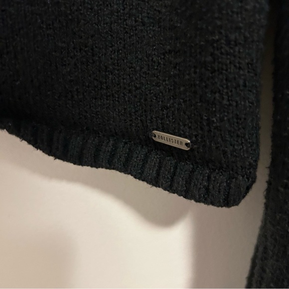 HOLLISTER CROPPED BLACK SWEATER WITH WHITE STRIPE SIZE US XS - Picture 8 of 10